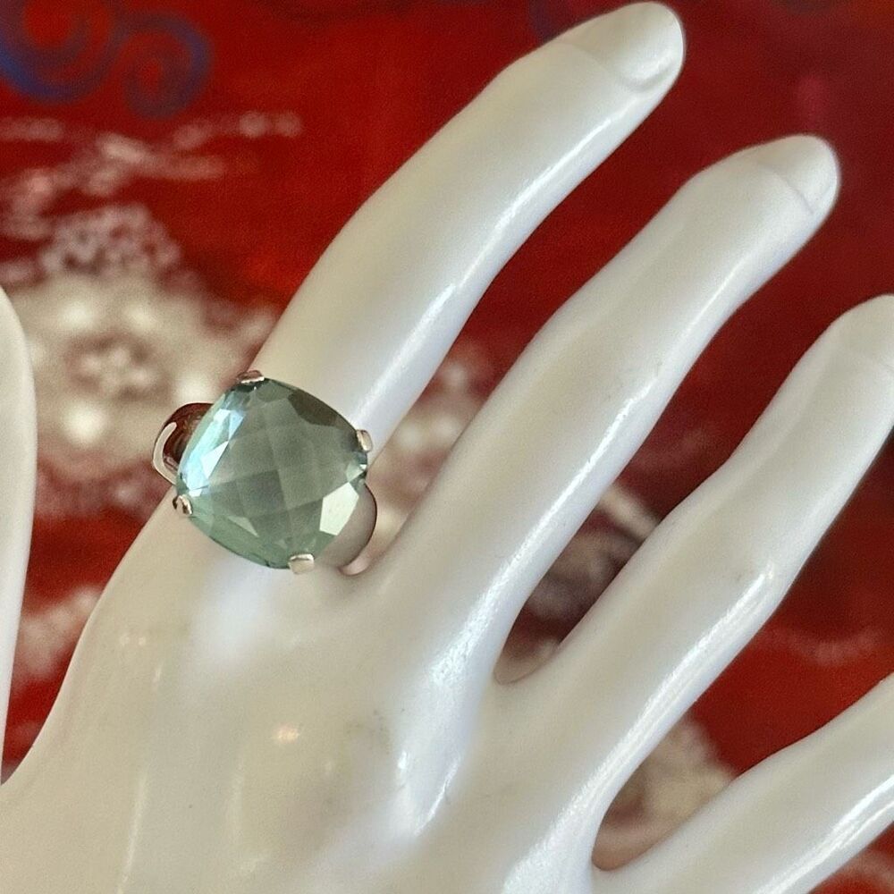 Swarovski Aqua Blue Crystal Chunky Ring (Swan Mark) – Retired